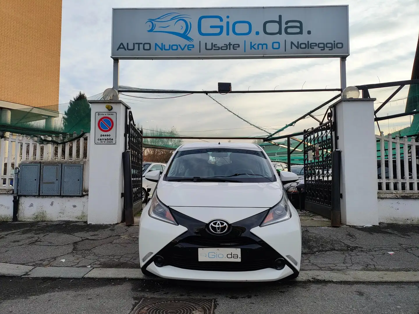 Toyota Aygo Aygo 5p 1.0 x-cool my15 Bianco - 2