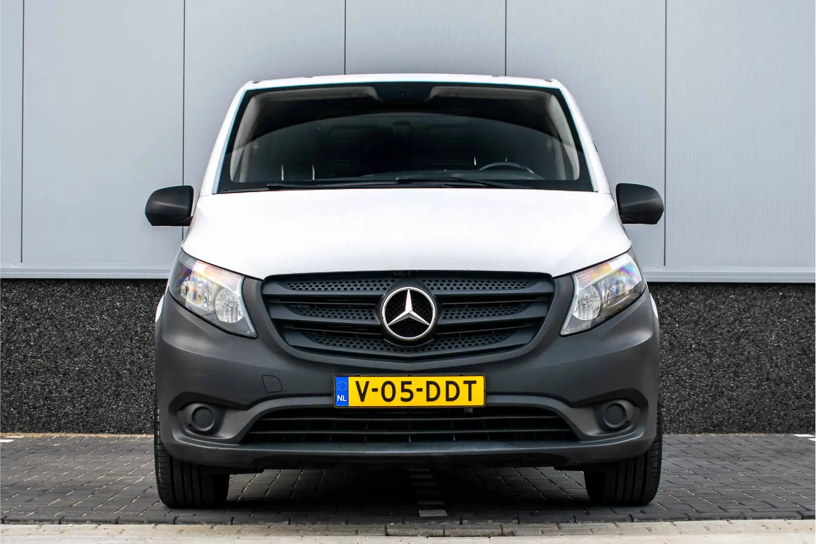 Mercedes-Benz Vito 114 CDI Lang Automaat | Camera | Airco | Trekhaak Wit - 2