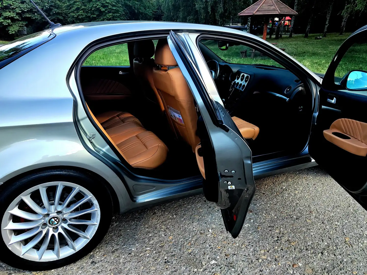 Alfa Romeo 159 3.2 JTS V6 24V Elegante - 1