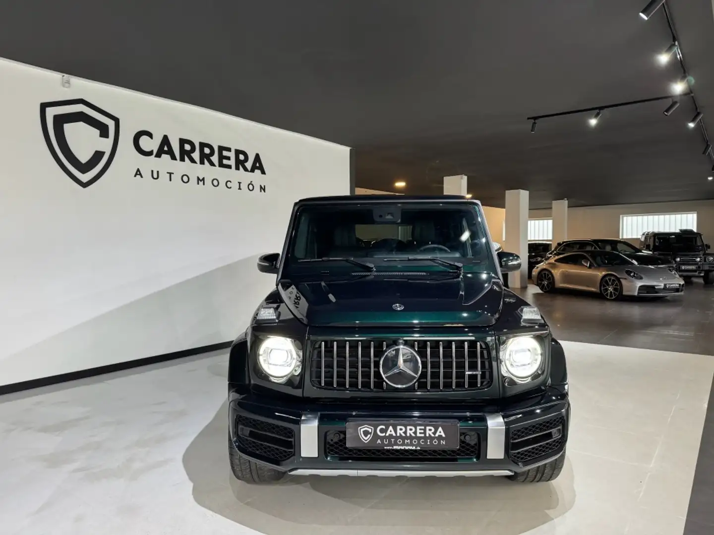 Mercedes-Benz G 63 AMG 4Matic 9G-Tronic Verde - 2
