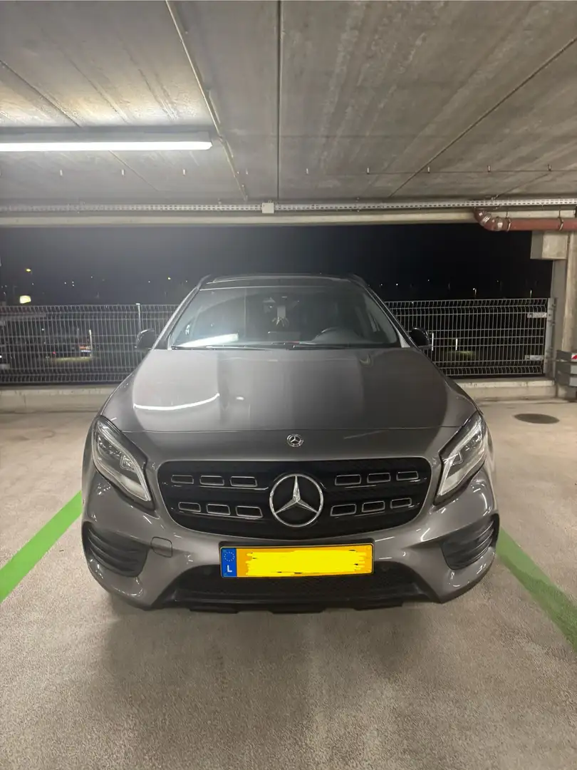 Mercedes-Benz GLA 200 7G-DCT AMG Line - 2