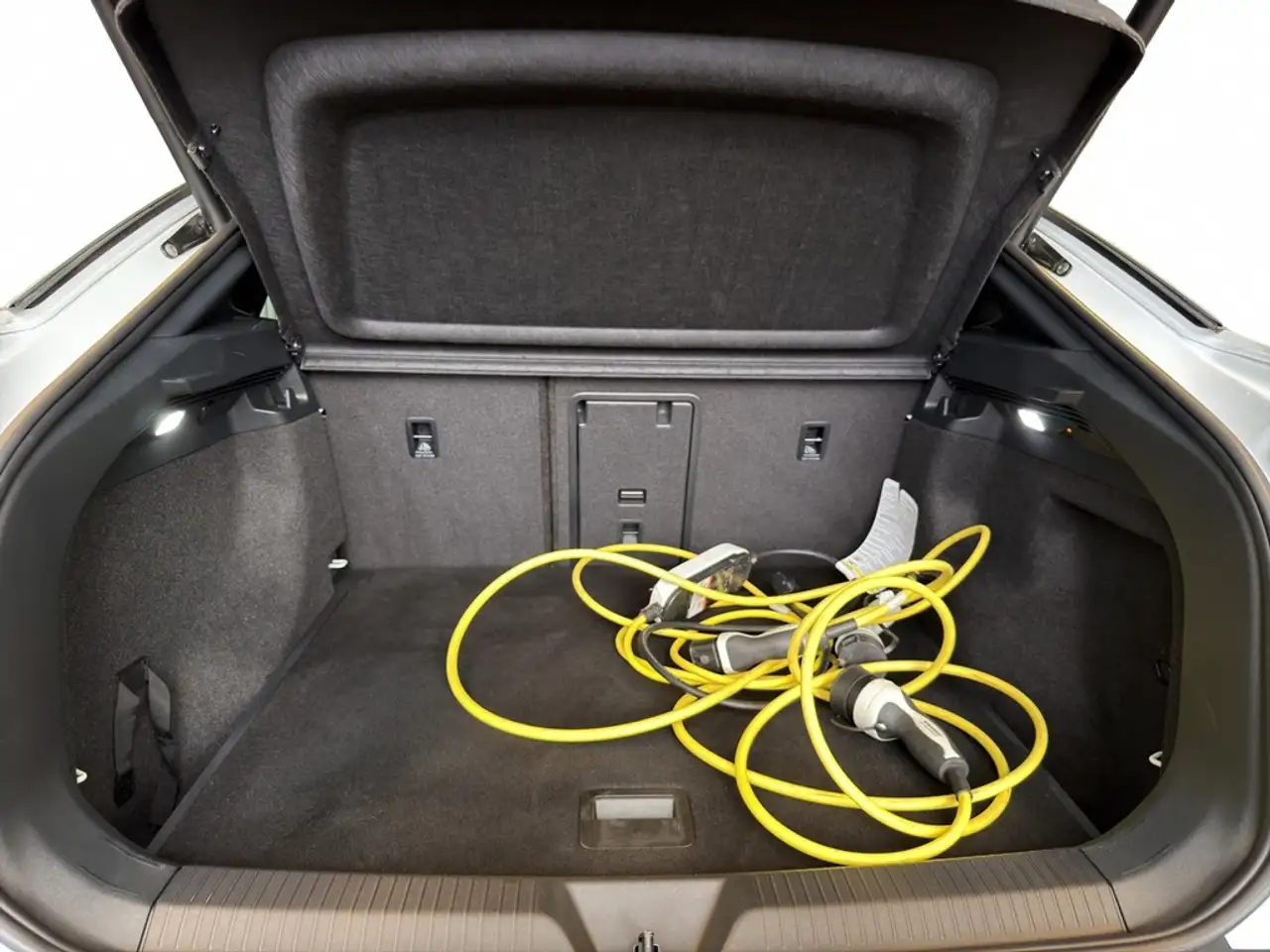 Volkswagen ID.5 77 kWh Pro Performance AHK*WÄRMEPU*PANO*HUD*IQ-... 9