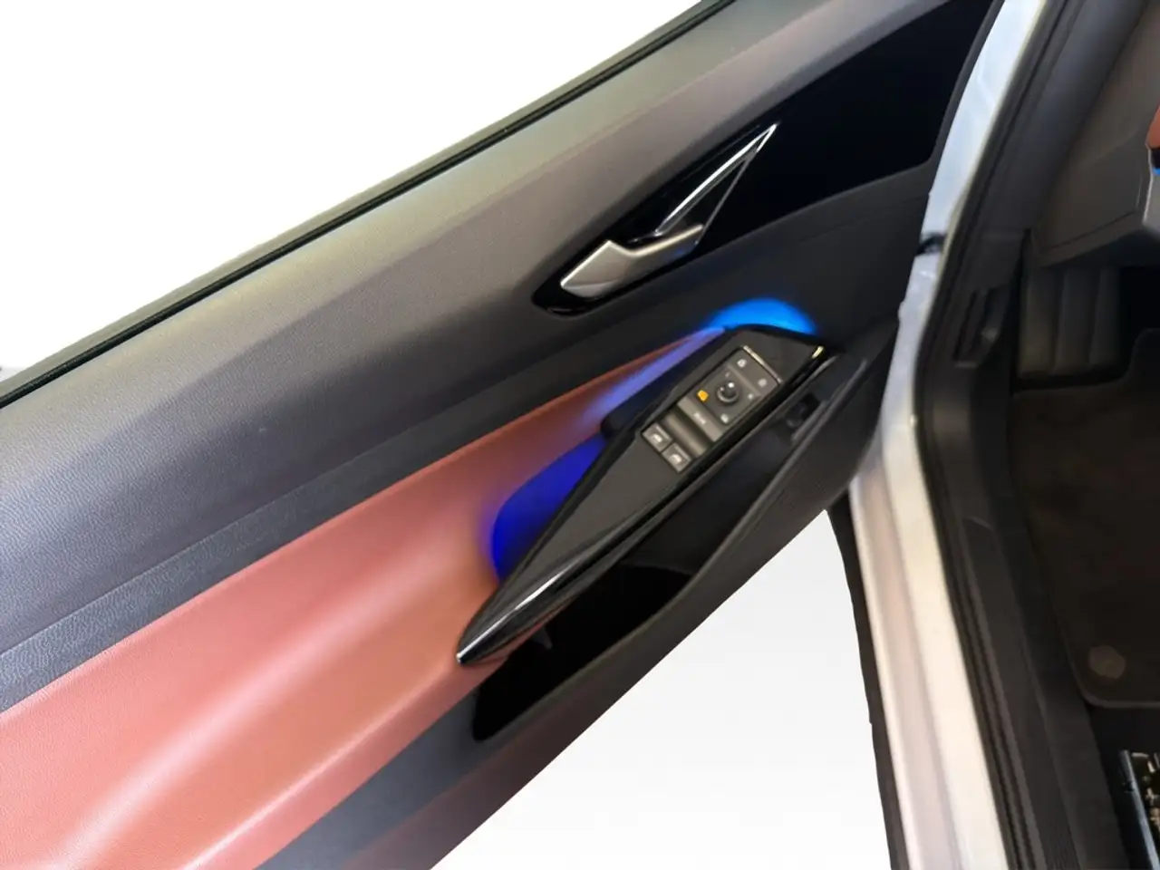 Volkswagen ID.5 77 kWh Pro Performance AHK*WÄRMEPU*PANO*HUD*IQ-... 12