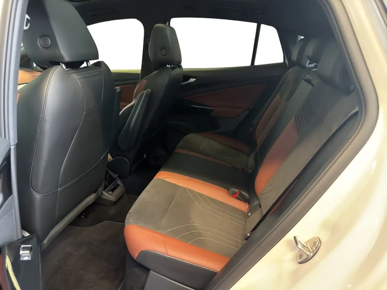 Volkswagen ID.5 77 kWh Pro Performance AHK*WÄRMEPU*PANO*HUD*IQ-... 17