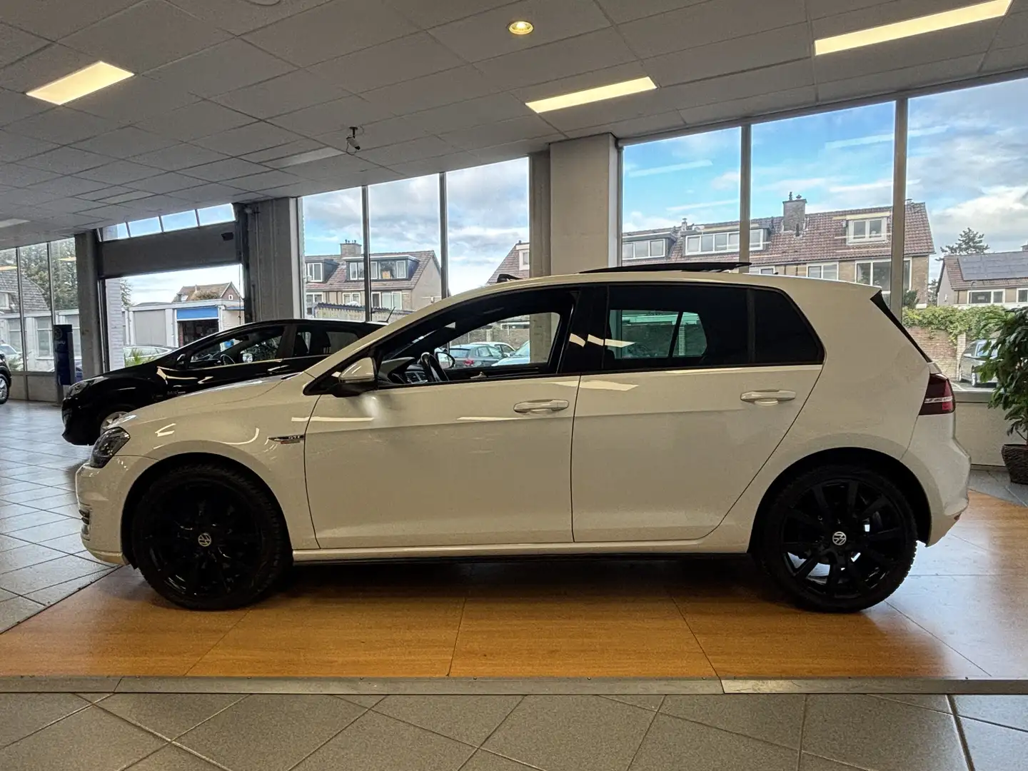 Volkswagen Golf GTE 1.4 TSI NEDERLANDSE AUTO MET NAP Blanc - 2