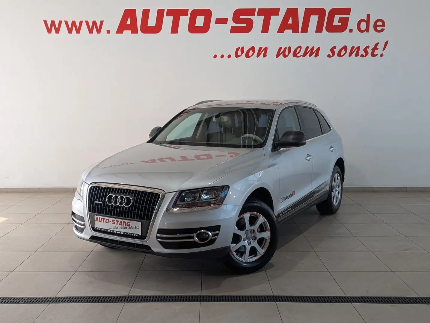 Audi Q5 2.0 TDI  quattro*2.HAND+SCHECKHEFT+AHK+17"LMF Silber - 2