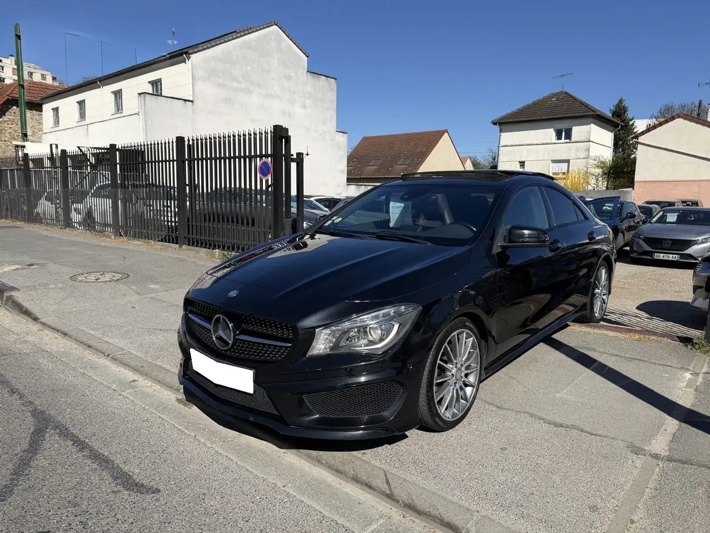 Mercedes-Benz CLA 200 Negro - 1