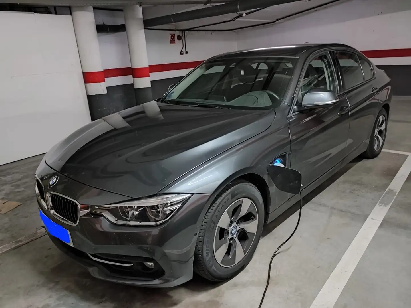 BMW 330 330e iPerformance Gris - 1
