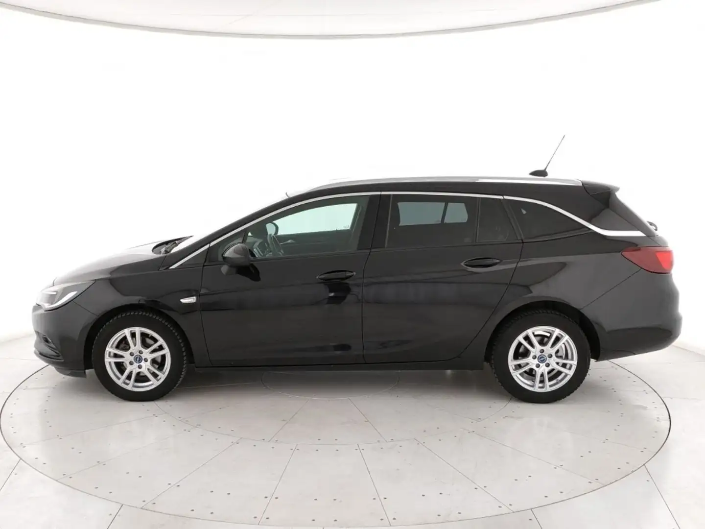 Opel Astra Sports Tourer 1.6 cdti Innovation s&s 110cv Schwarz - 2