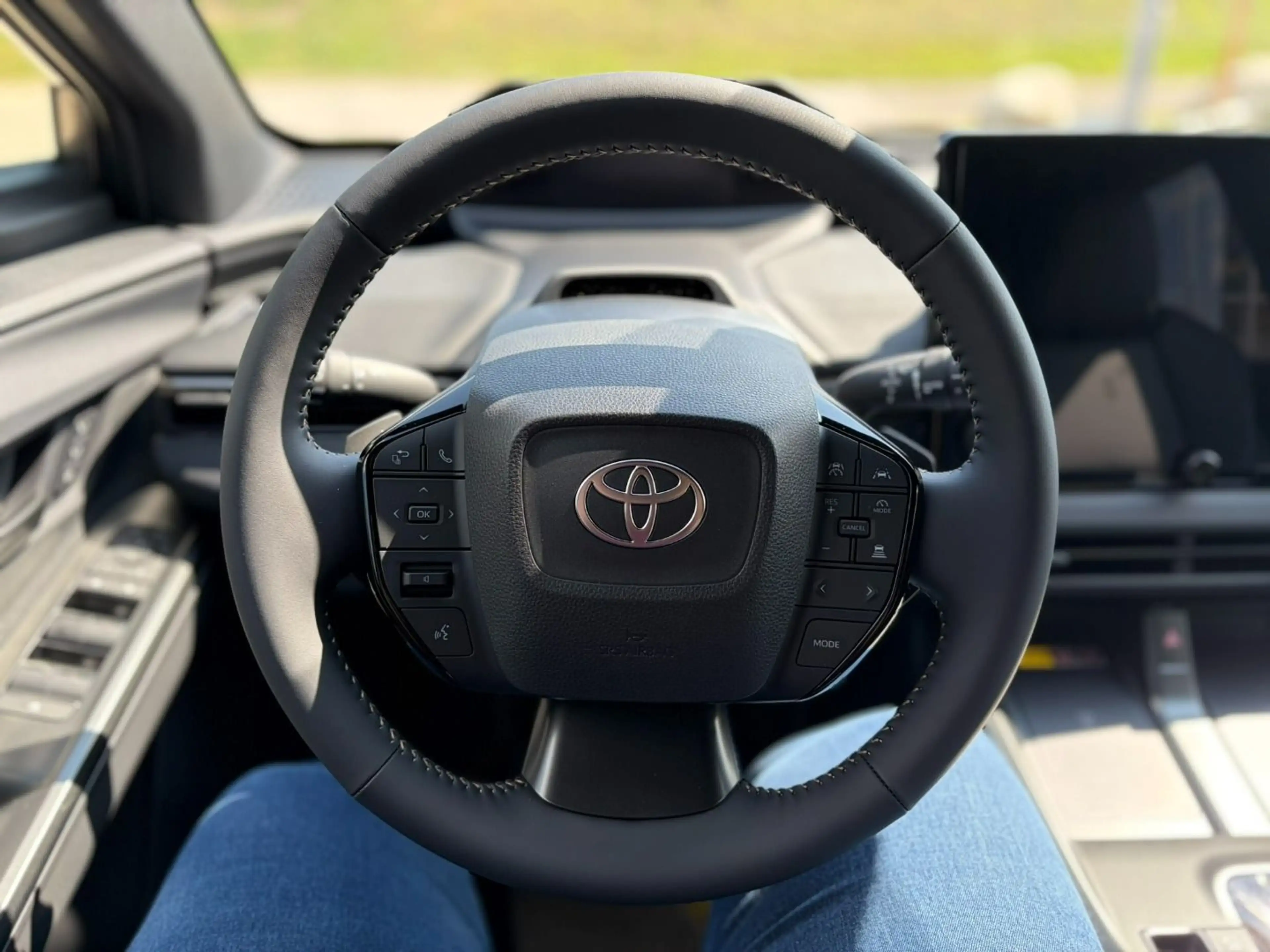 Toyota bZ4X Touring Lounge 4x4 75 kWh — photo 13