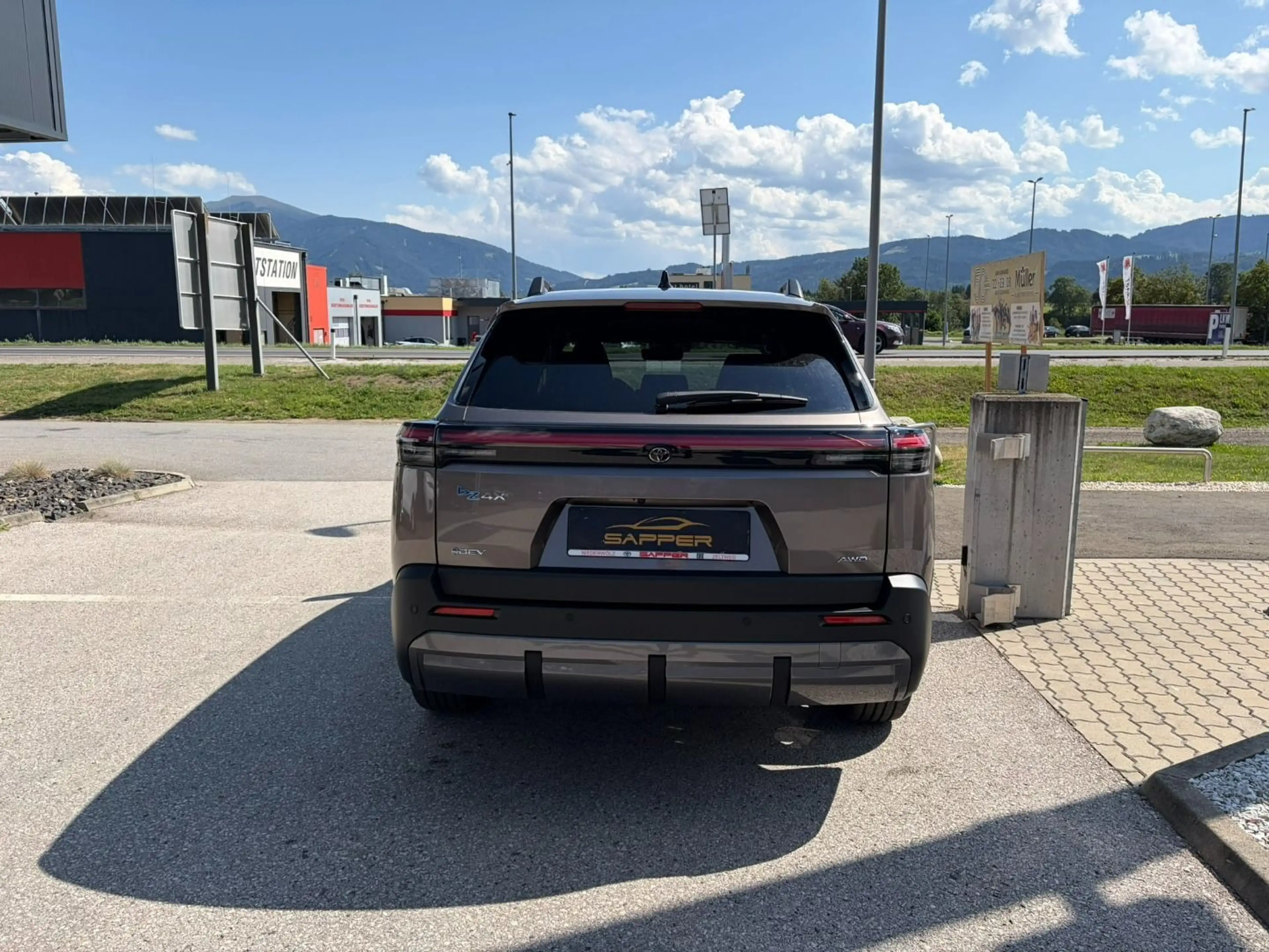 Toyota bZ4X Touring Lounge 4x4 75 kWh — photo 5
