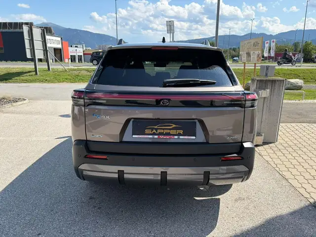 Toyota bZ4X Touring Lounge 4x4 75 kWh Ansicht 8