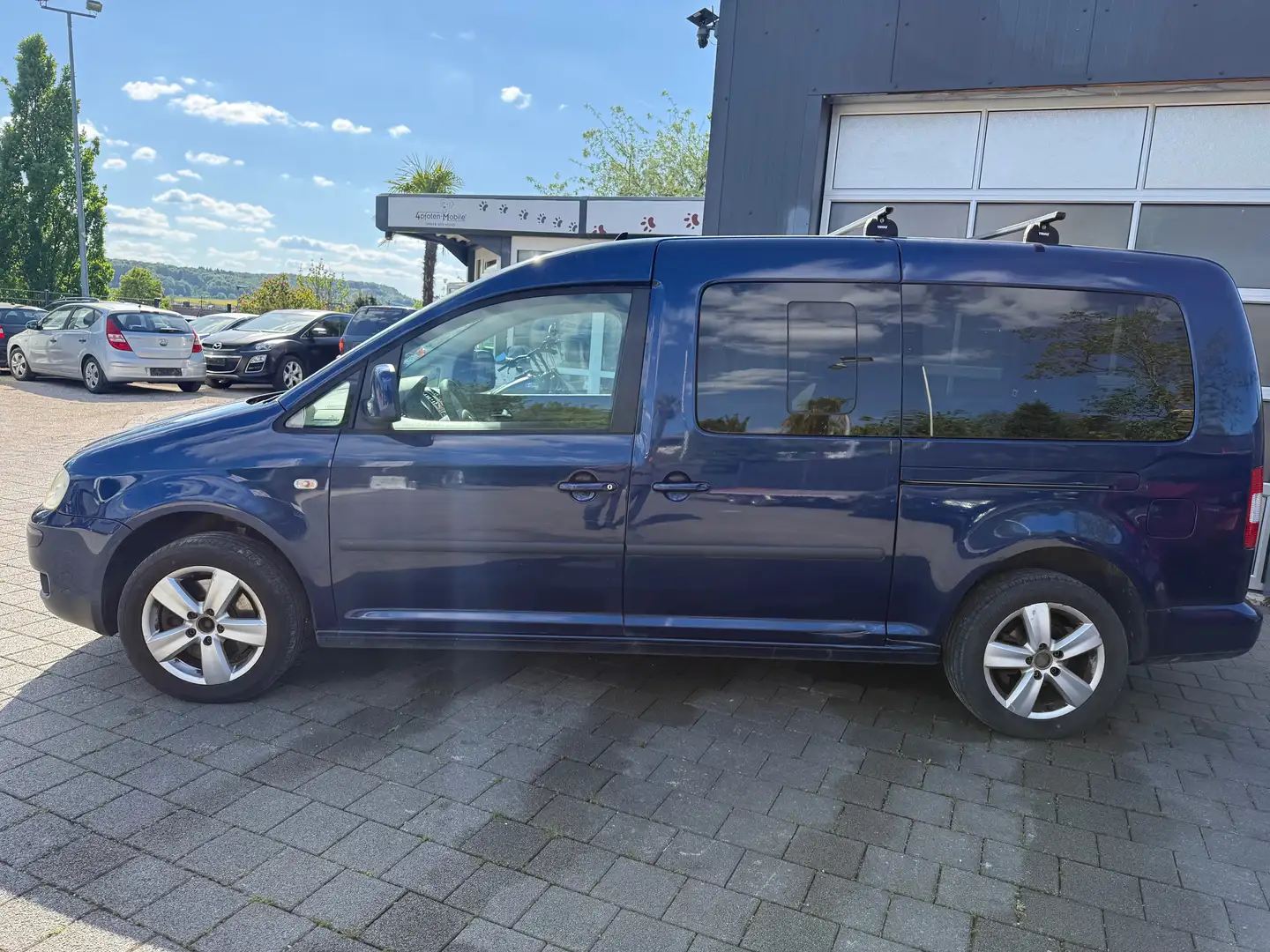 Volkswagen Caddy Maxi Life Blau - 2