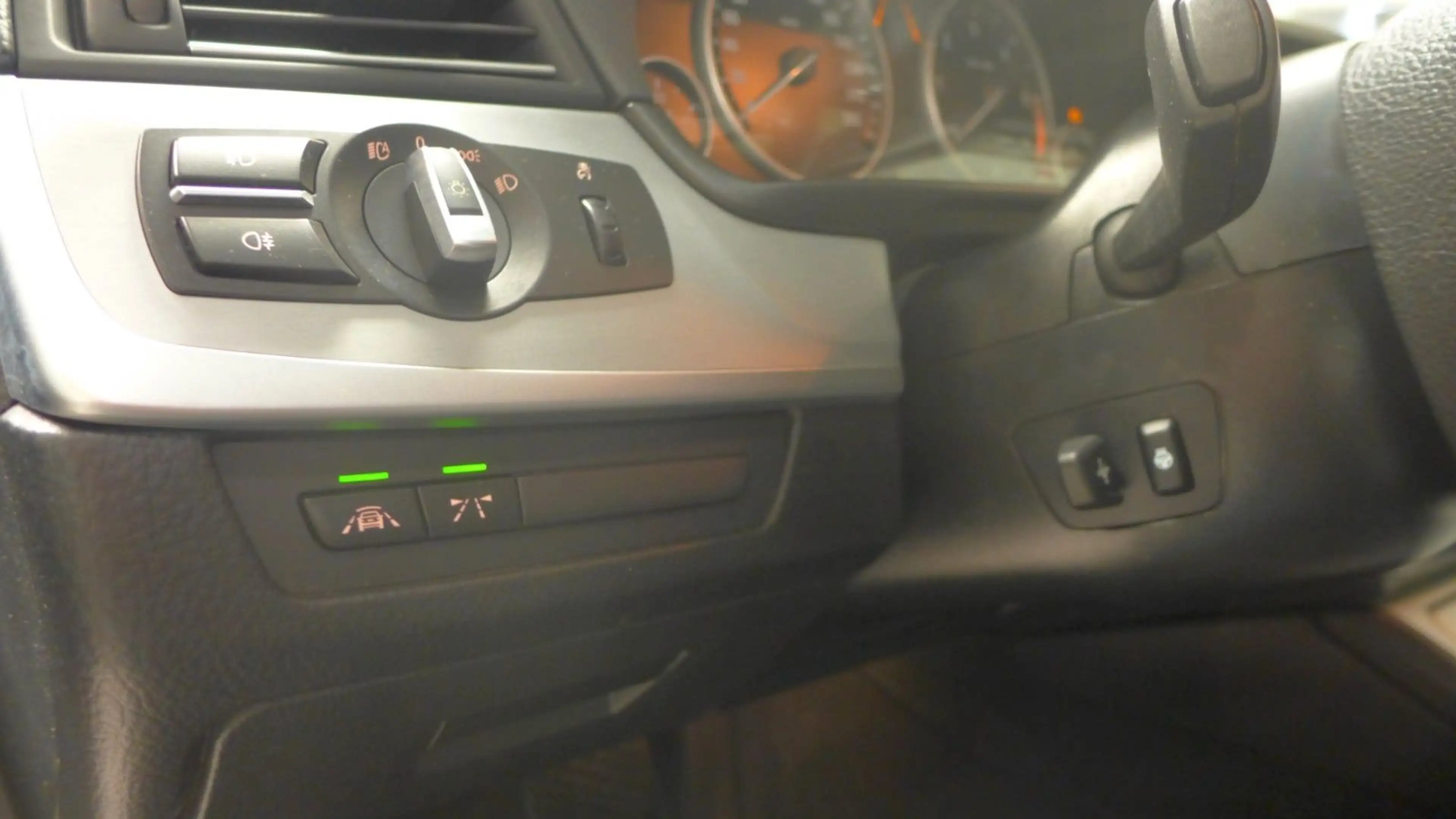 BMW 525 D AUT-Touring xDrive-LEDER-BI-XENON-NAVI-LUXU — photo 10