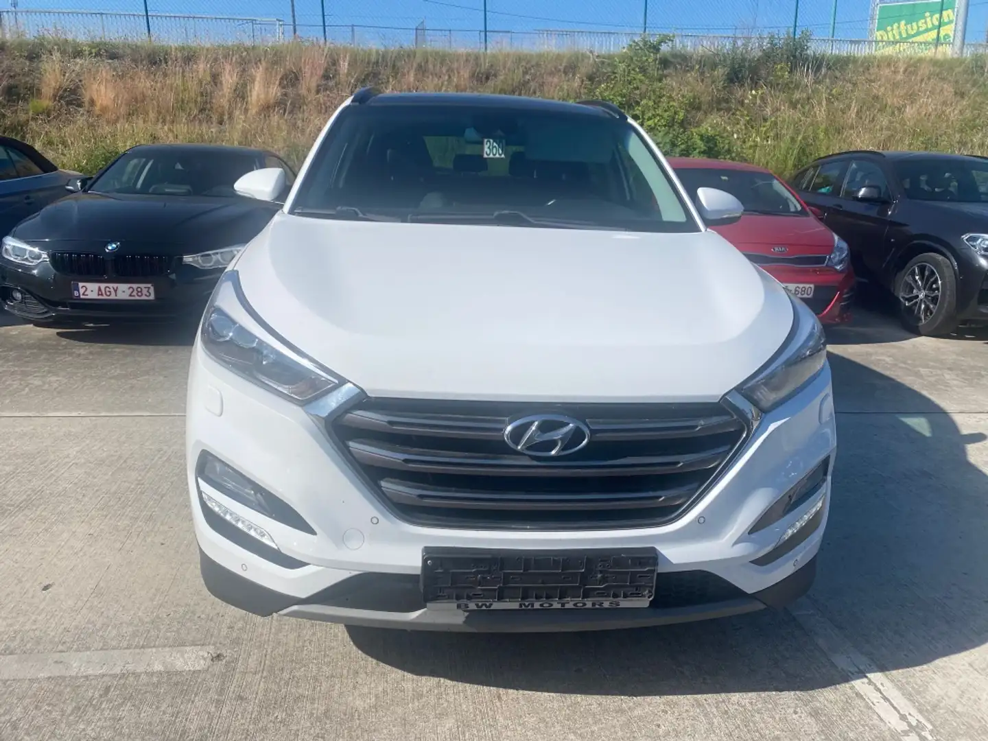 Hyundai TUCSON 2.0CRDI Go Sky 4x4 Aut. Wit - 2