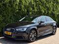 Audi A3 Limousine 1.6 TDI ultra Attraction Pro Line Plus Schwarz - thumbnail 1