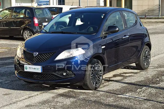Lancia Ypsilon 1.2 69 CV 5 porte S&S Gold NEOPATENTATI KM CERT