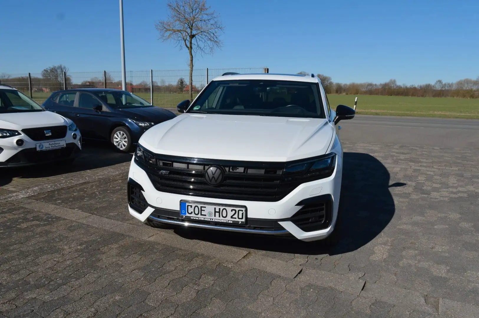 Volkswagen Touareg R-Line 4Motion UPE:104t€ Nacht Black StH Weiß - 1