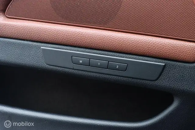 BMW 5 Series view 22
