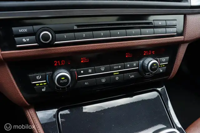 BMW 5 Series view 20