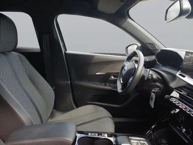 Peugeot 2008 view 13