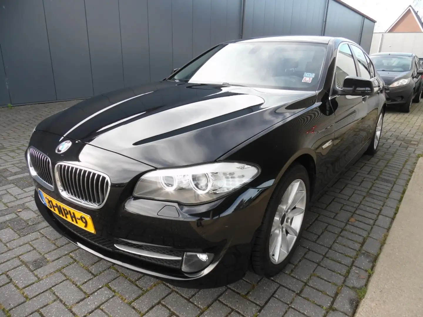 BMW 523 523I EXECUTIVE Zwart - 1