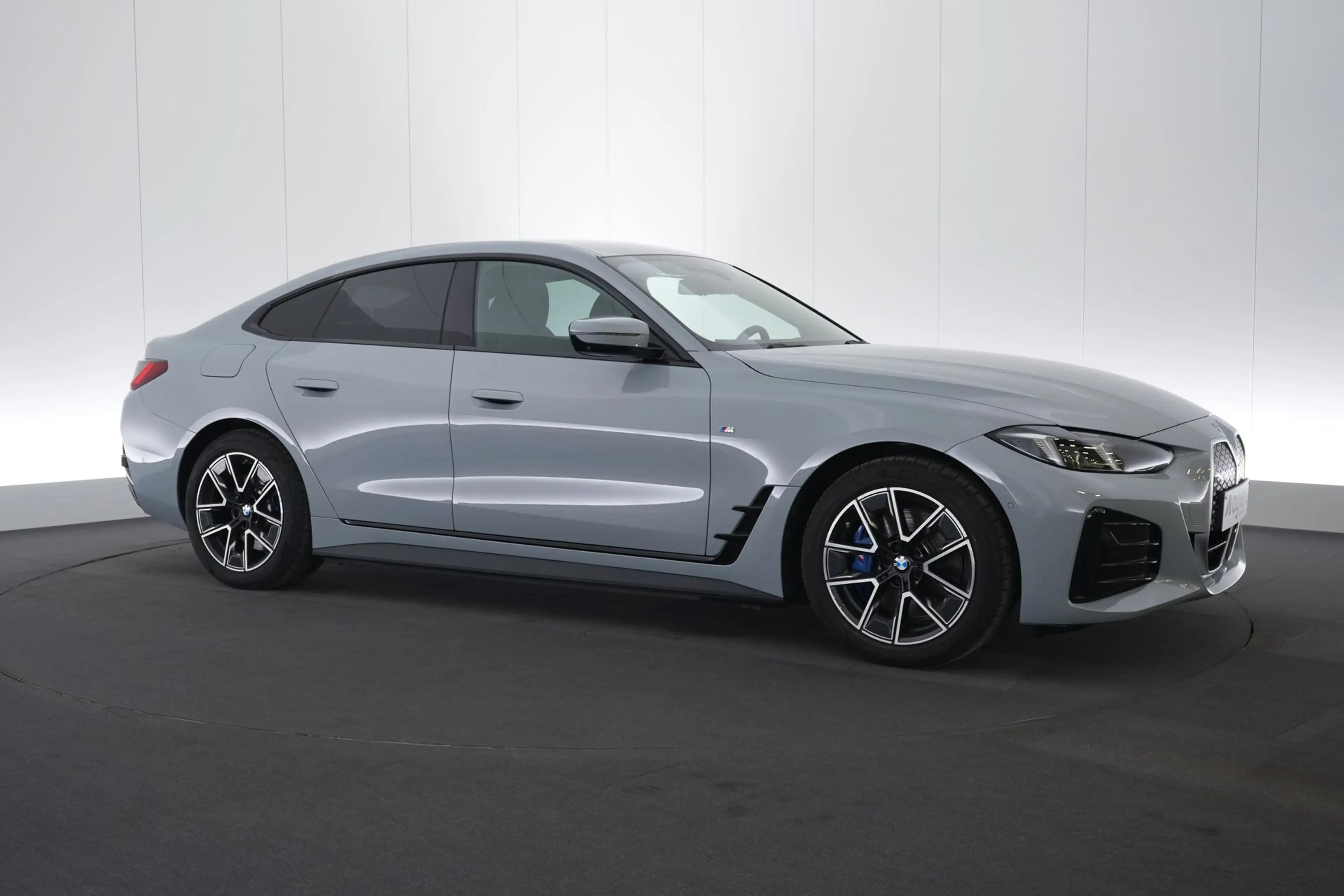 BMW i4 eDrive35 Business M-Sport LEDER/CUIR LED GPS PDC 3 — photo 4