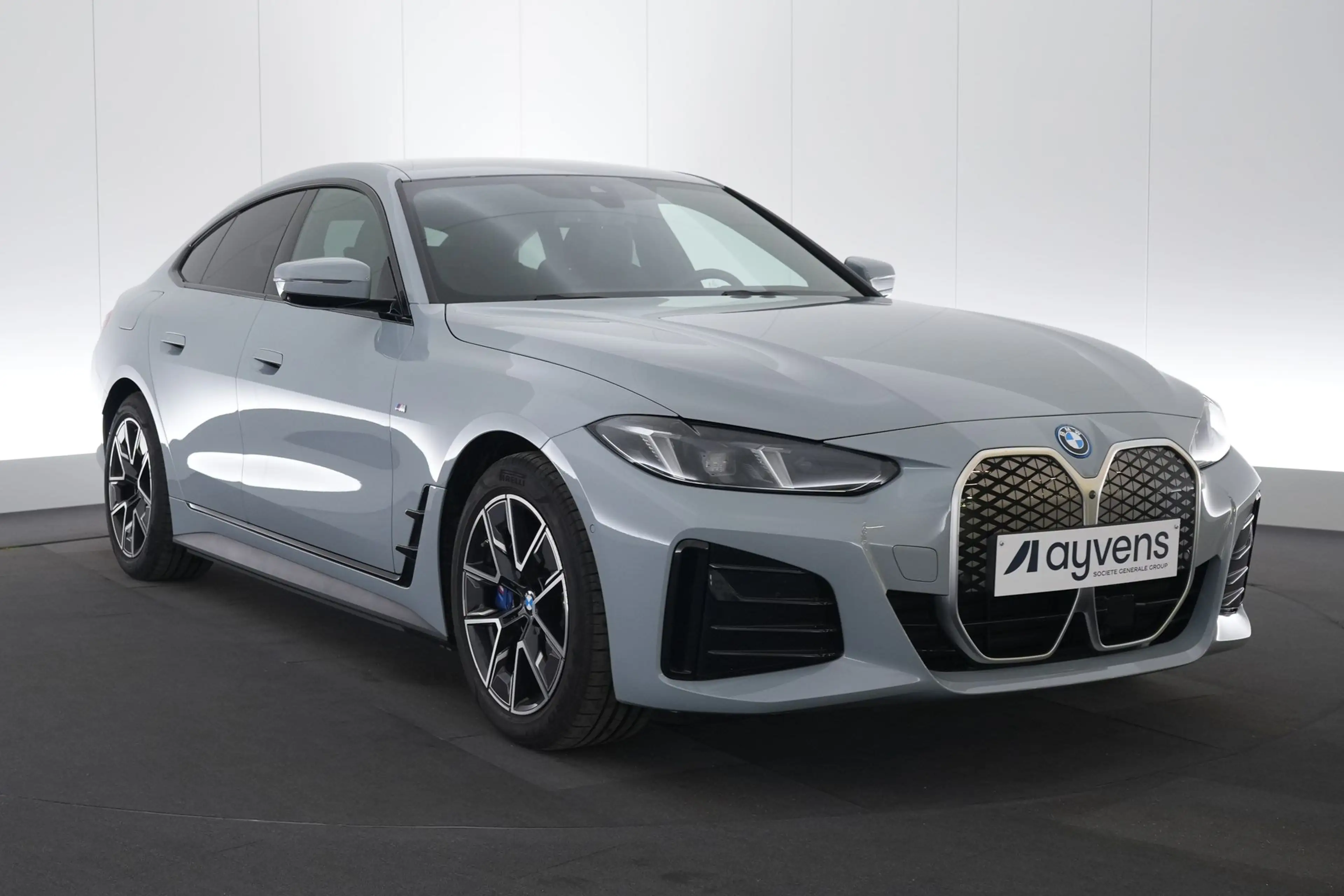 BMW i4 eDrive35 Business M-Sport LEDER/CUIR LED GPS PDC 3 — photo 3
