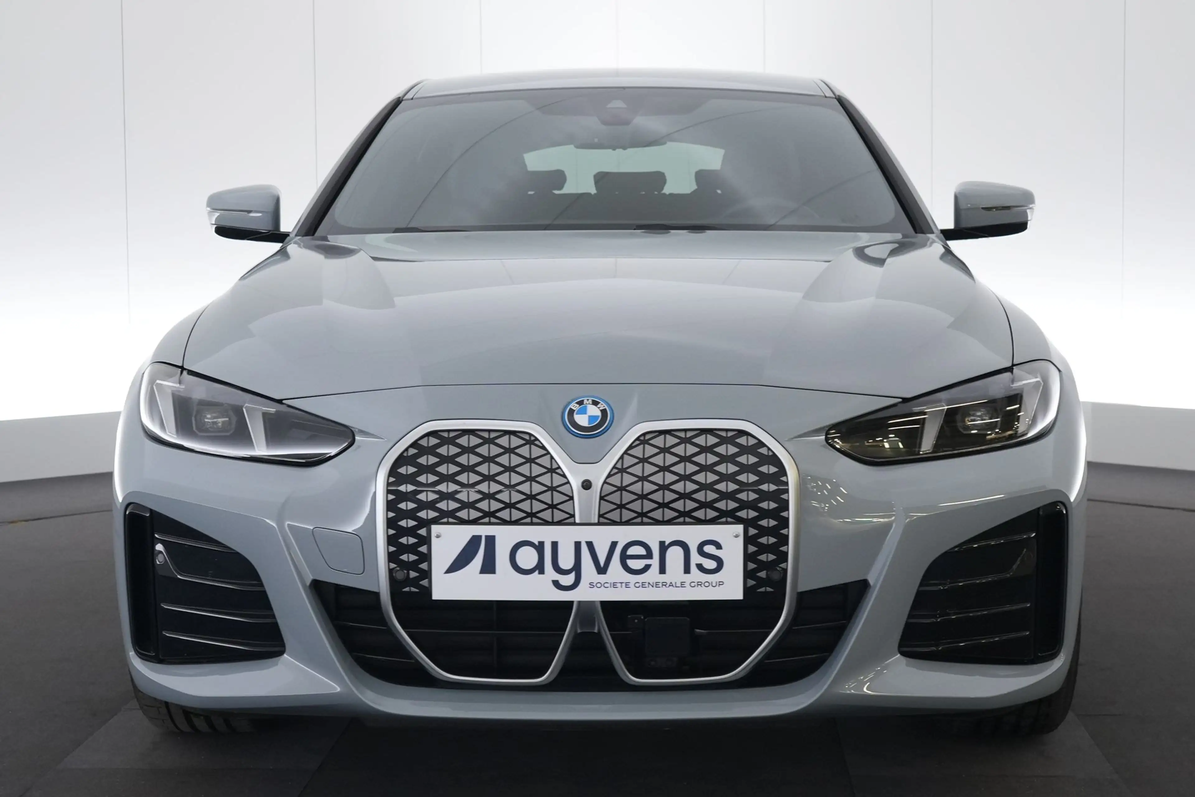 BMW i4 eDrive35 Business M-Sport LEDER/CUIR LED GPS PDC 3 — photo 2