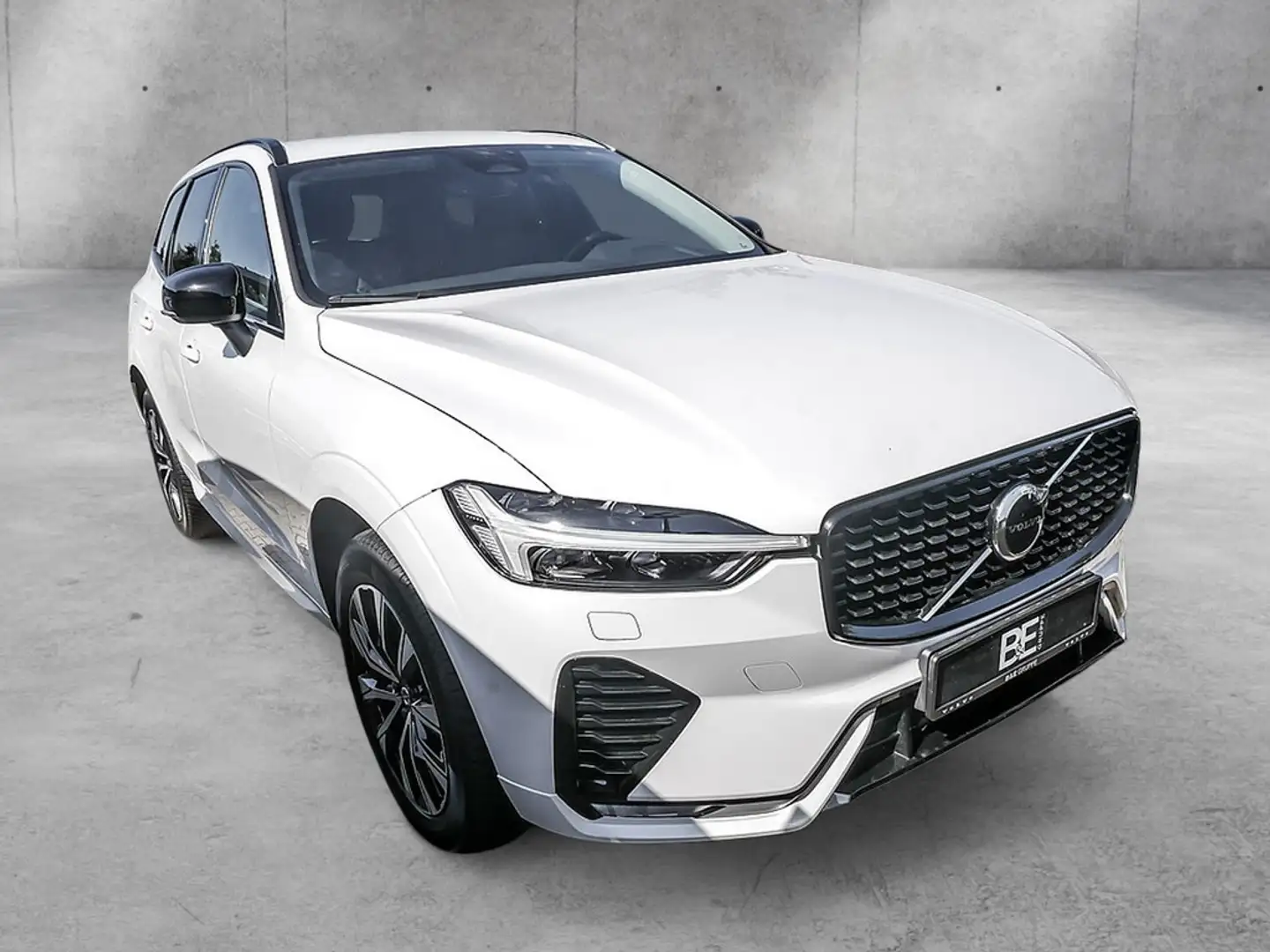 Volvo XC60 B4 Plus Dark AWD Weiß - 2