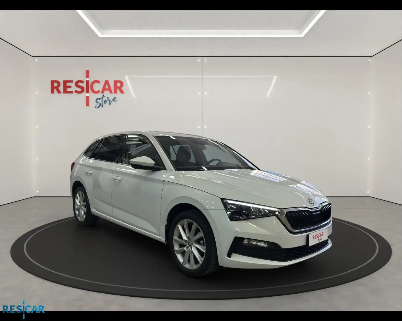 Skoda Scala Berlina 1.0 G-TEC Style Bianco - 1