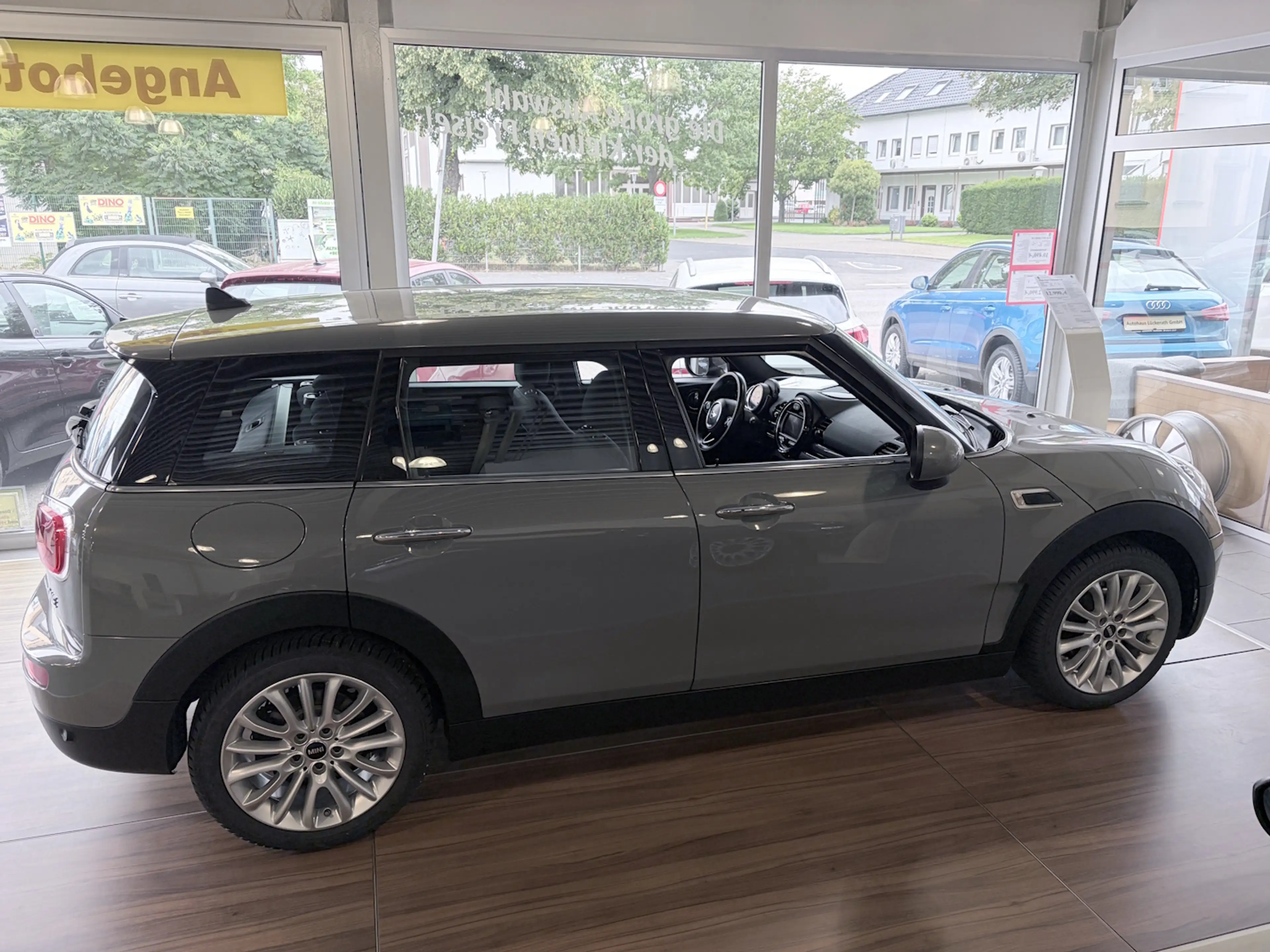 MINI One Clubman Mini One Clubman — photo 3
