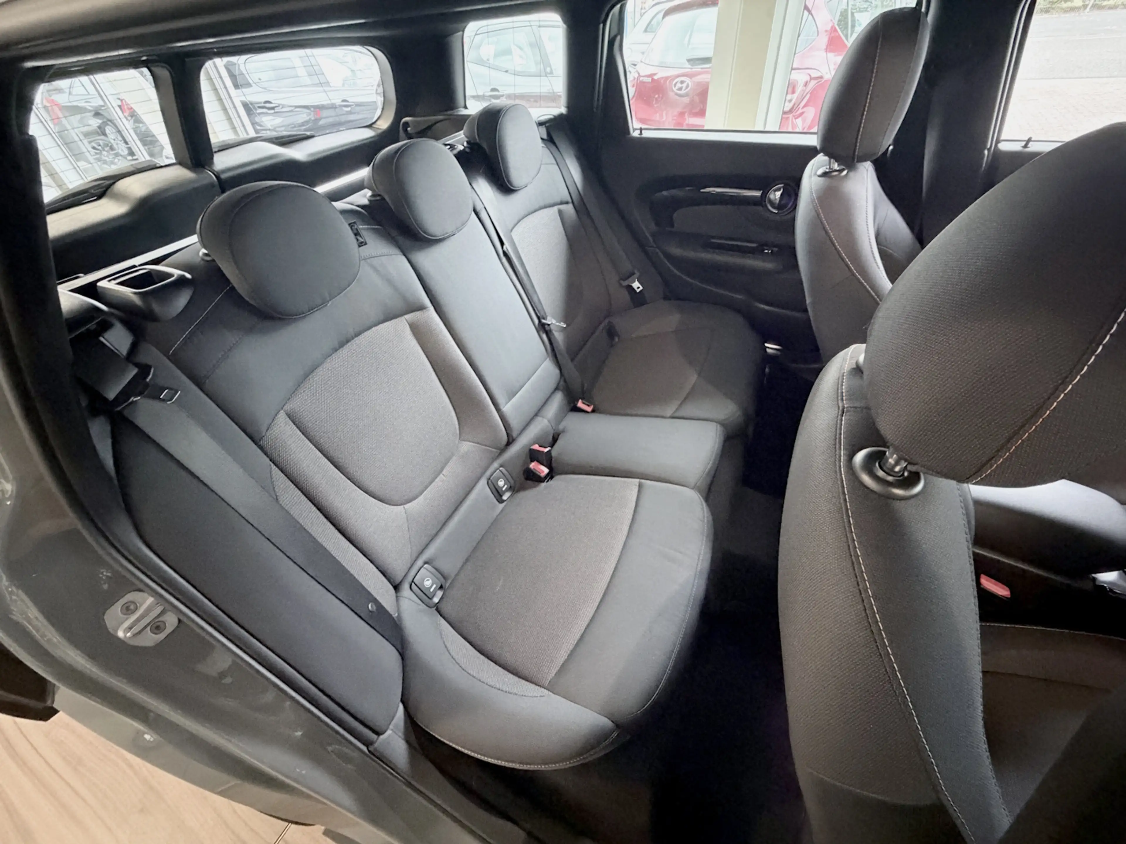 MINI One Clubman Mini One Clubman — photo 7