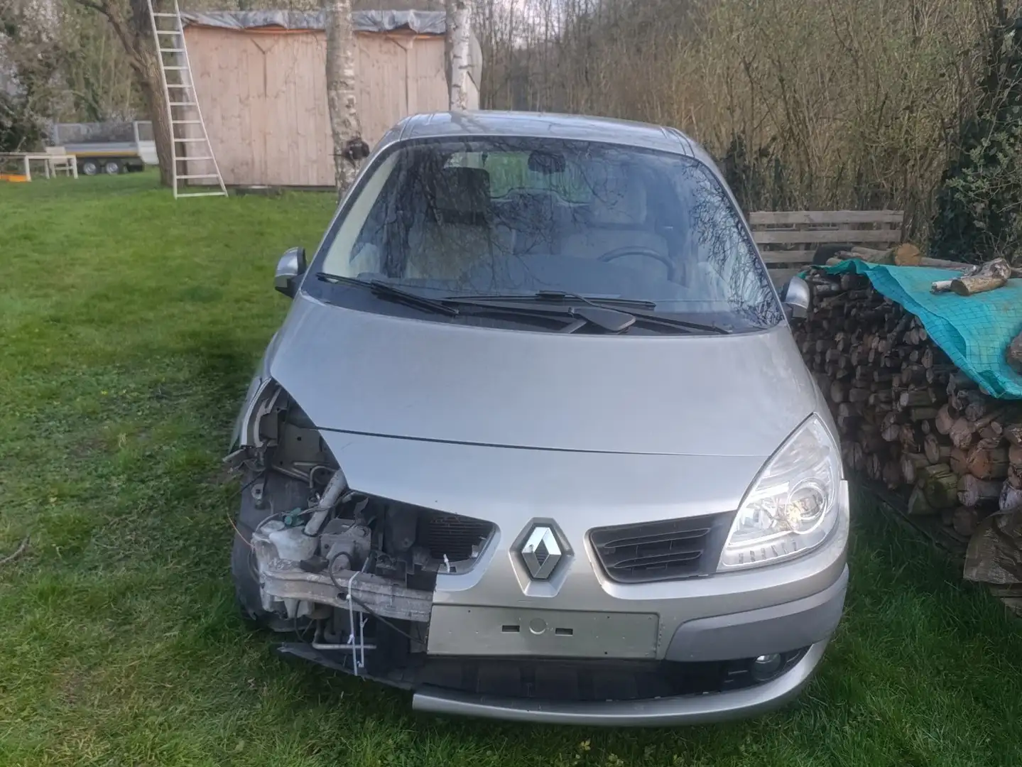 Renault Scenic 1.5 dCi 85 - 2