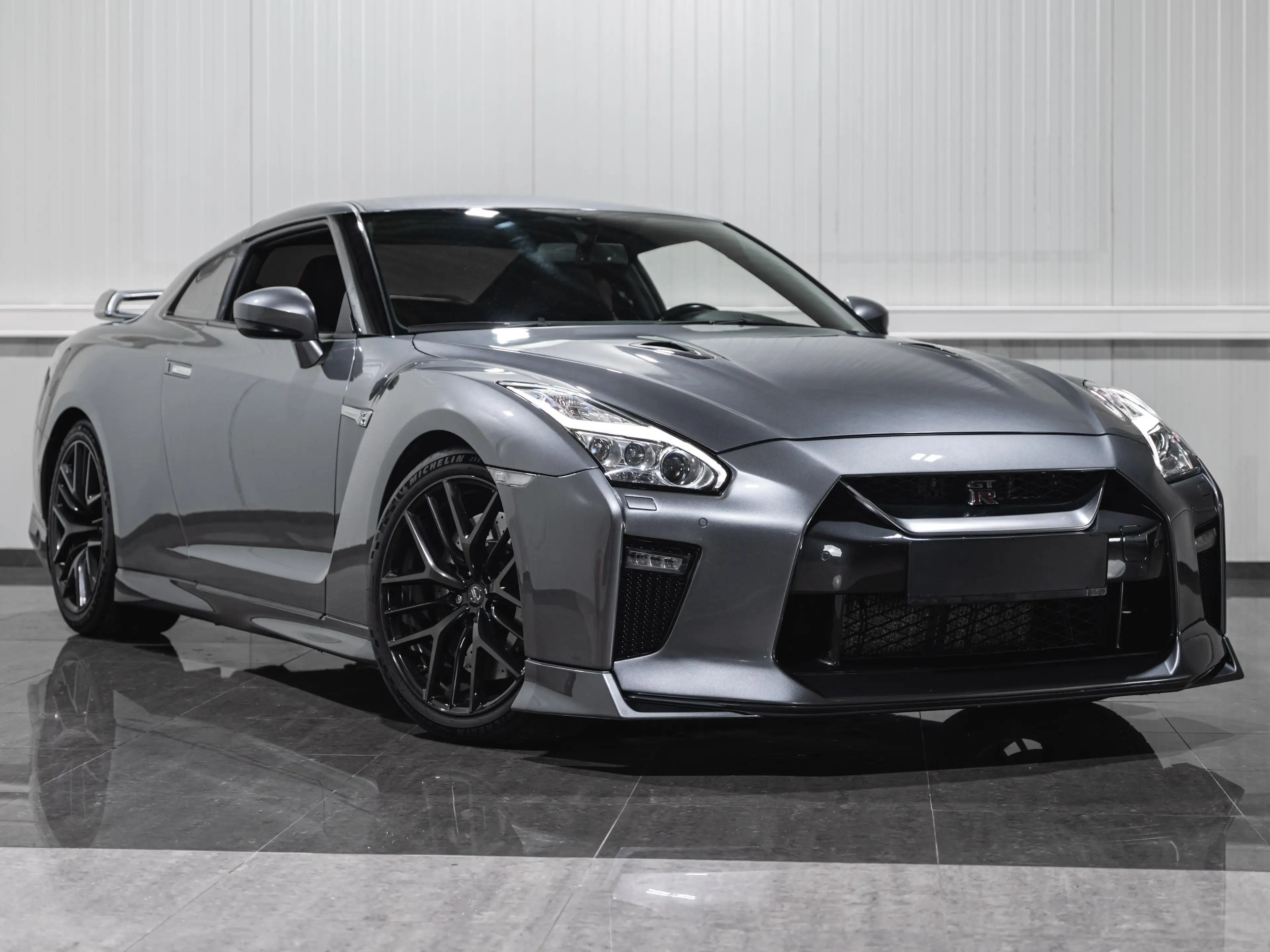 Nissan GT-R R35 — photo 4