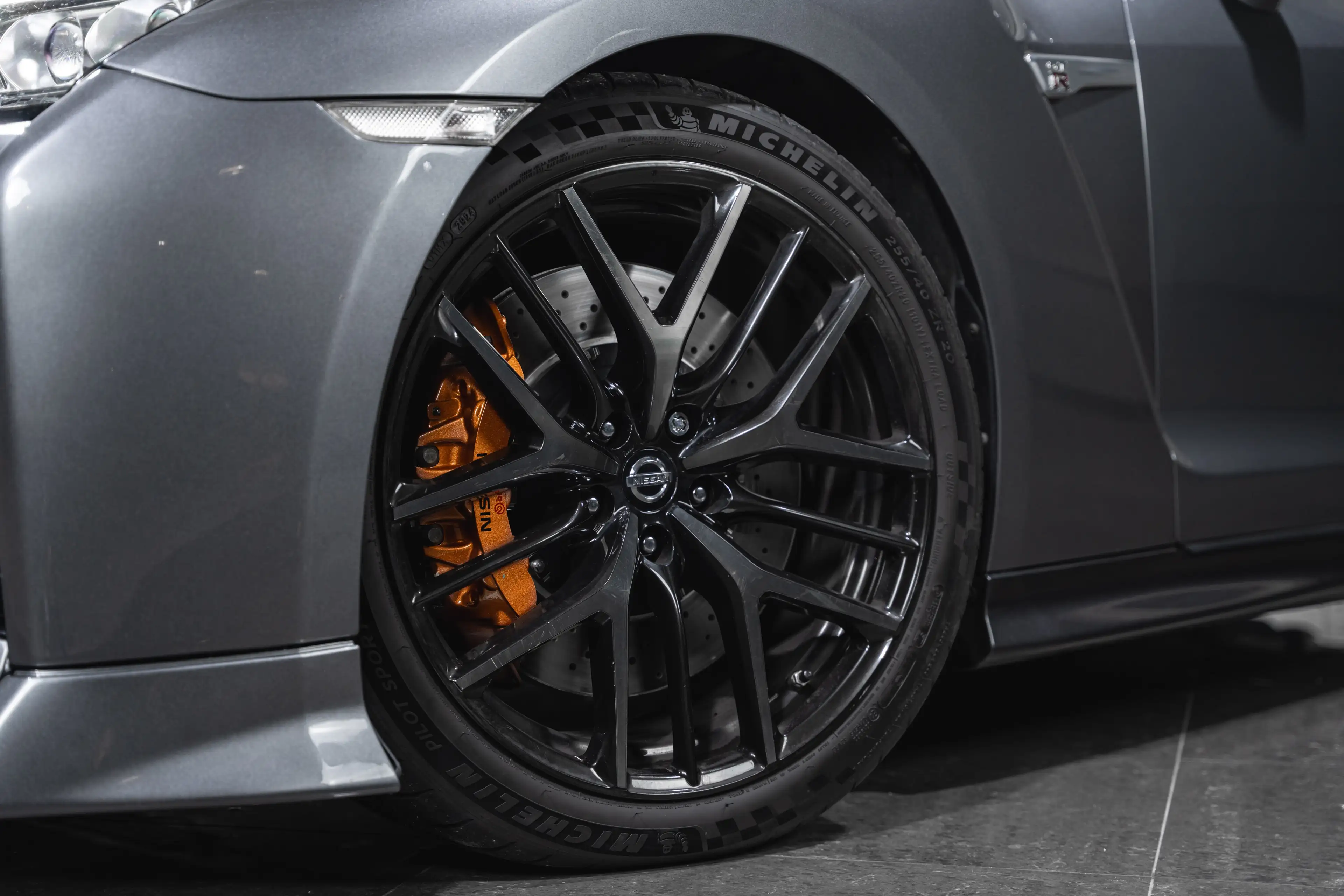 Nissan GT-R R35 — photo 14