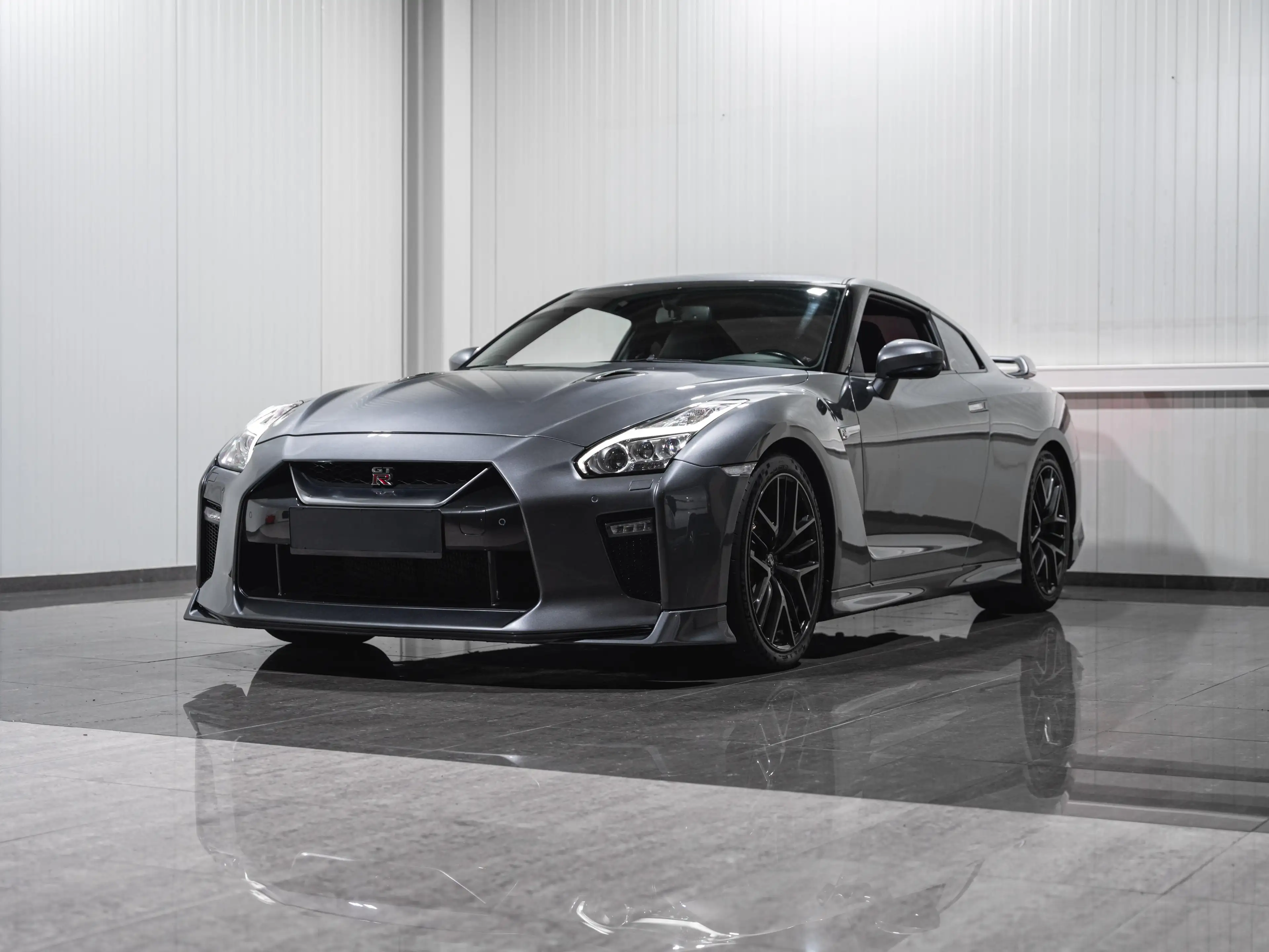 Nissan GT-R R35 — photo 6