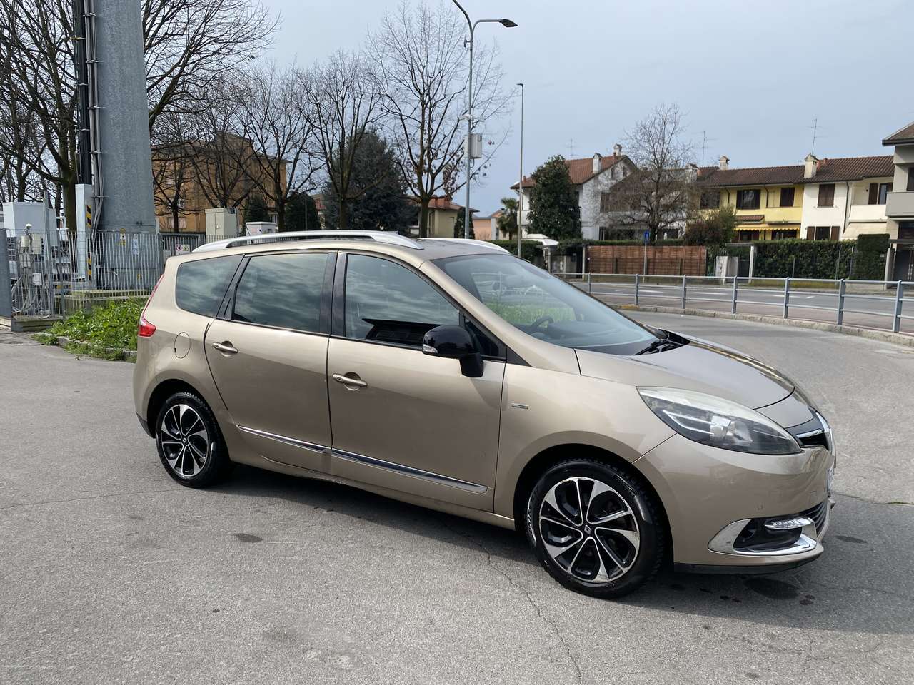 Renault Scenic 1.6 dci Limited s&s 130cv E6 7 POSTI