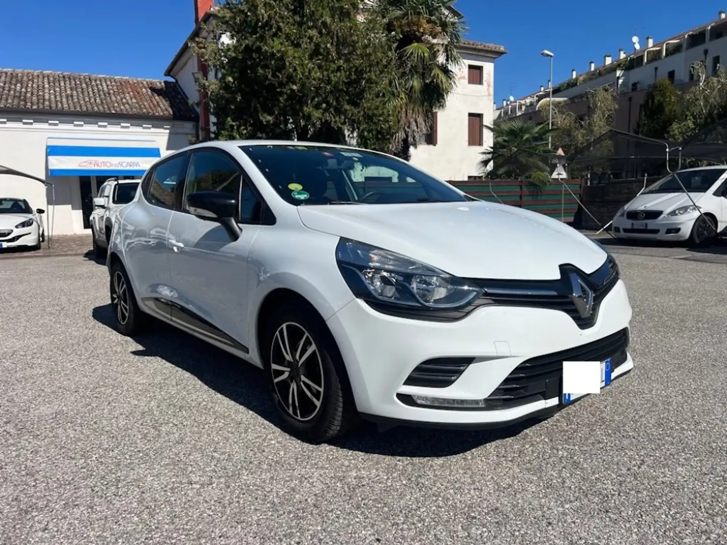 Renault Clio dCi 8V 75 CV 5 porte Moschino Life Weiß - 1