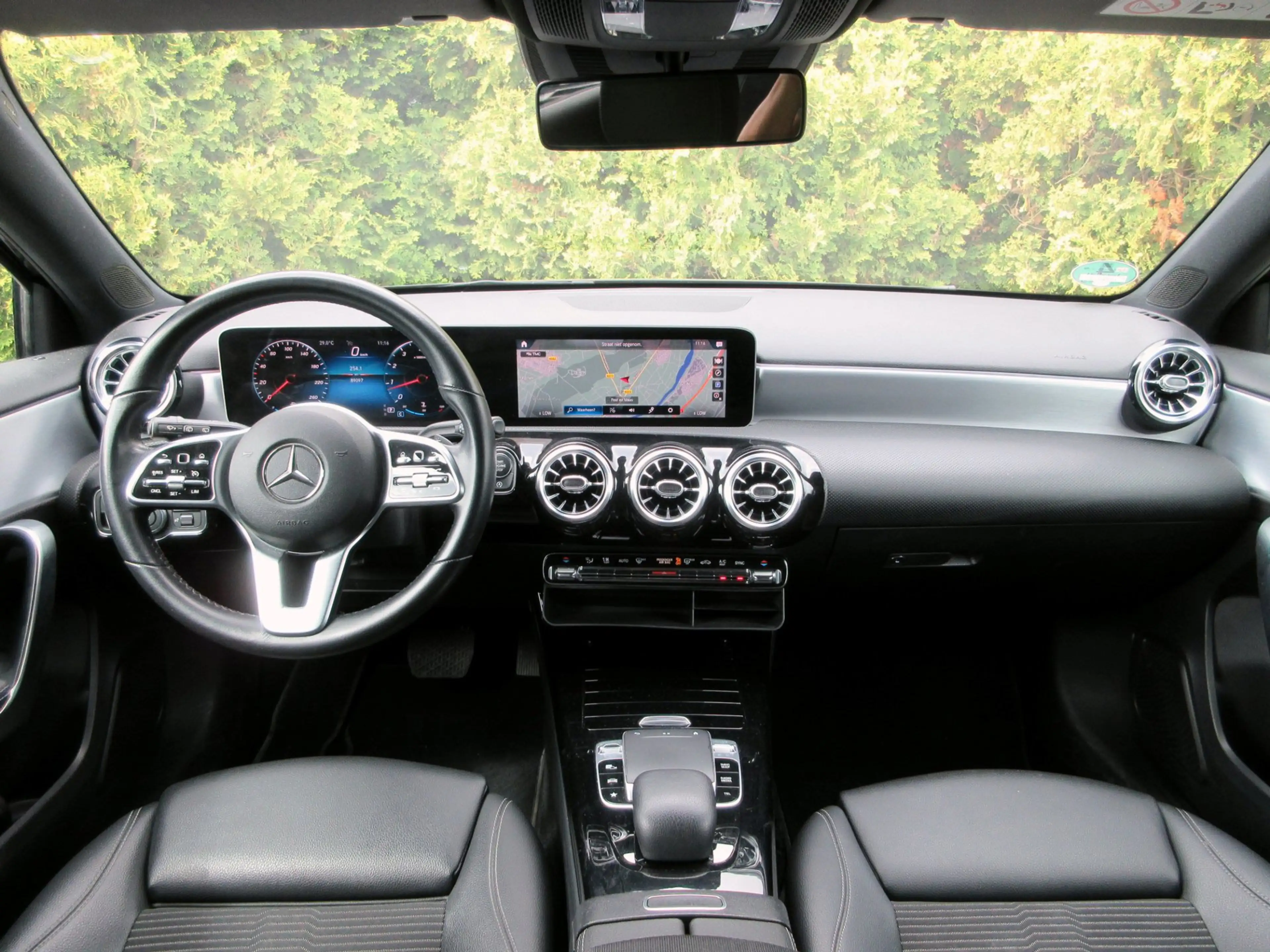 Mercedes-Benz A 220 Launch Ed. Automaat * LED * Virt. Cockpit * Camera — photo 2