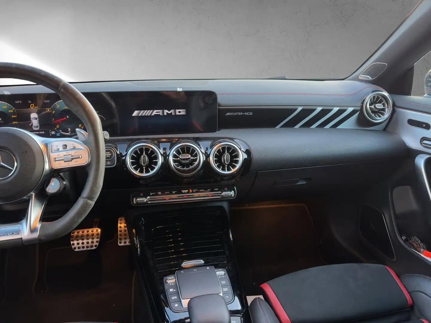 Mercedes-Benz CLA 45 AMG S AMG 4Matic Rot - 2