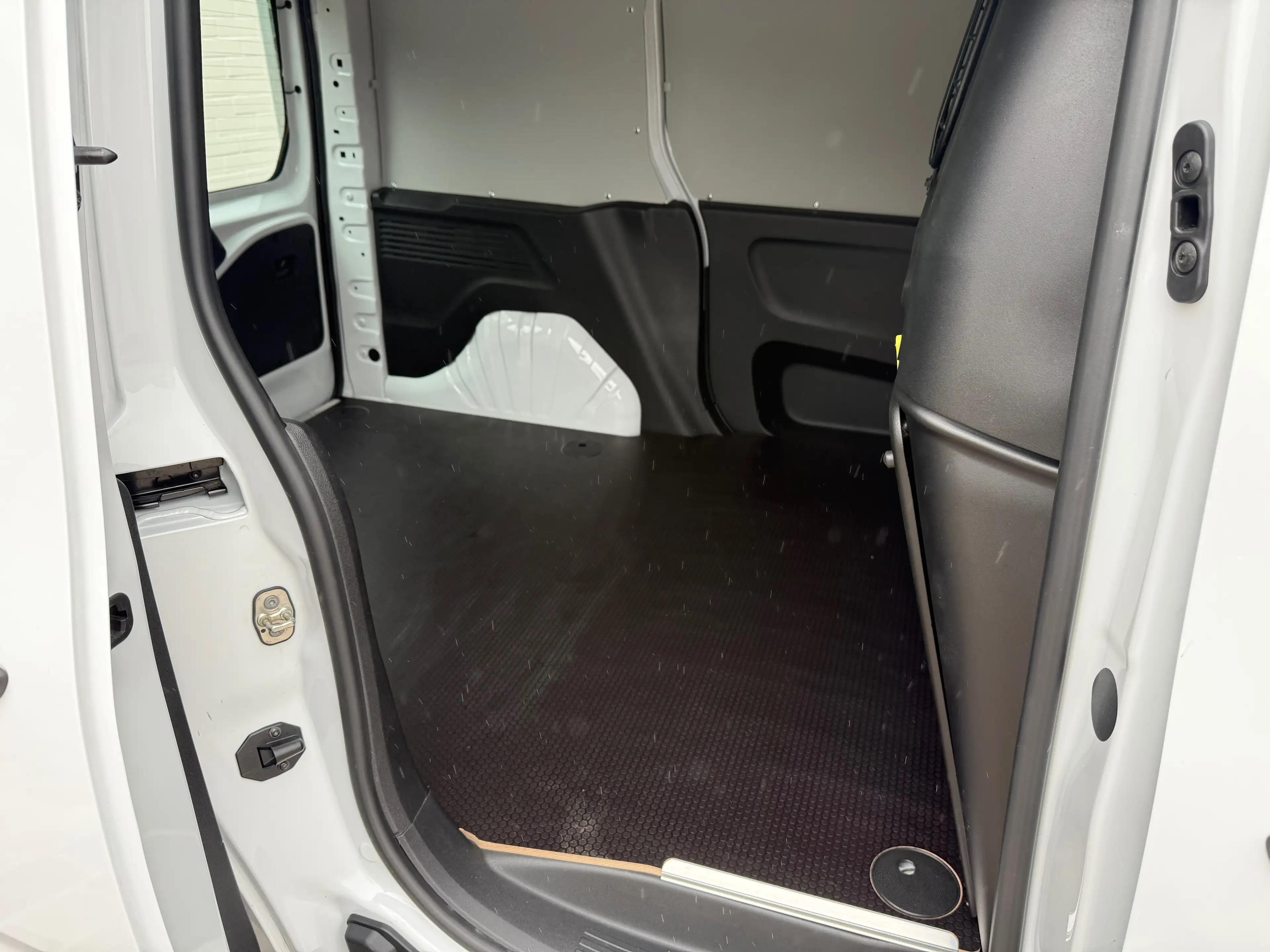 Toyota Proace City 1.2 PureTech — photo 12