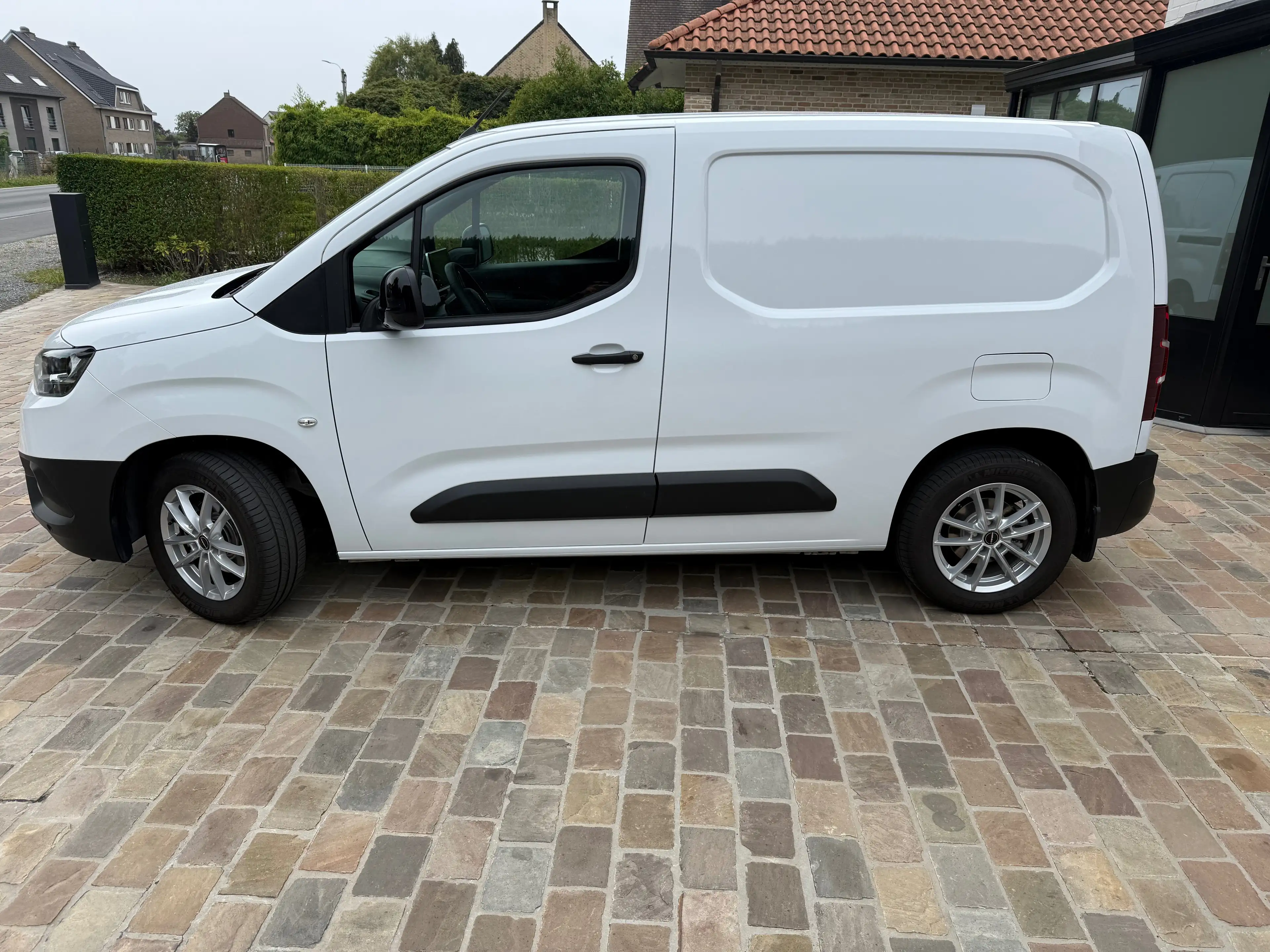 Toyota Proace City 1.2 PureTech — photo 3