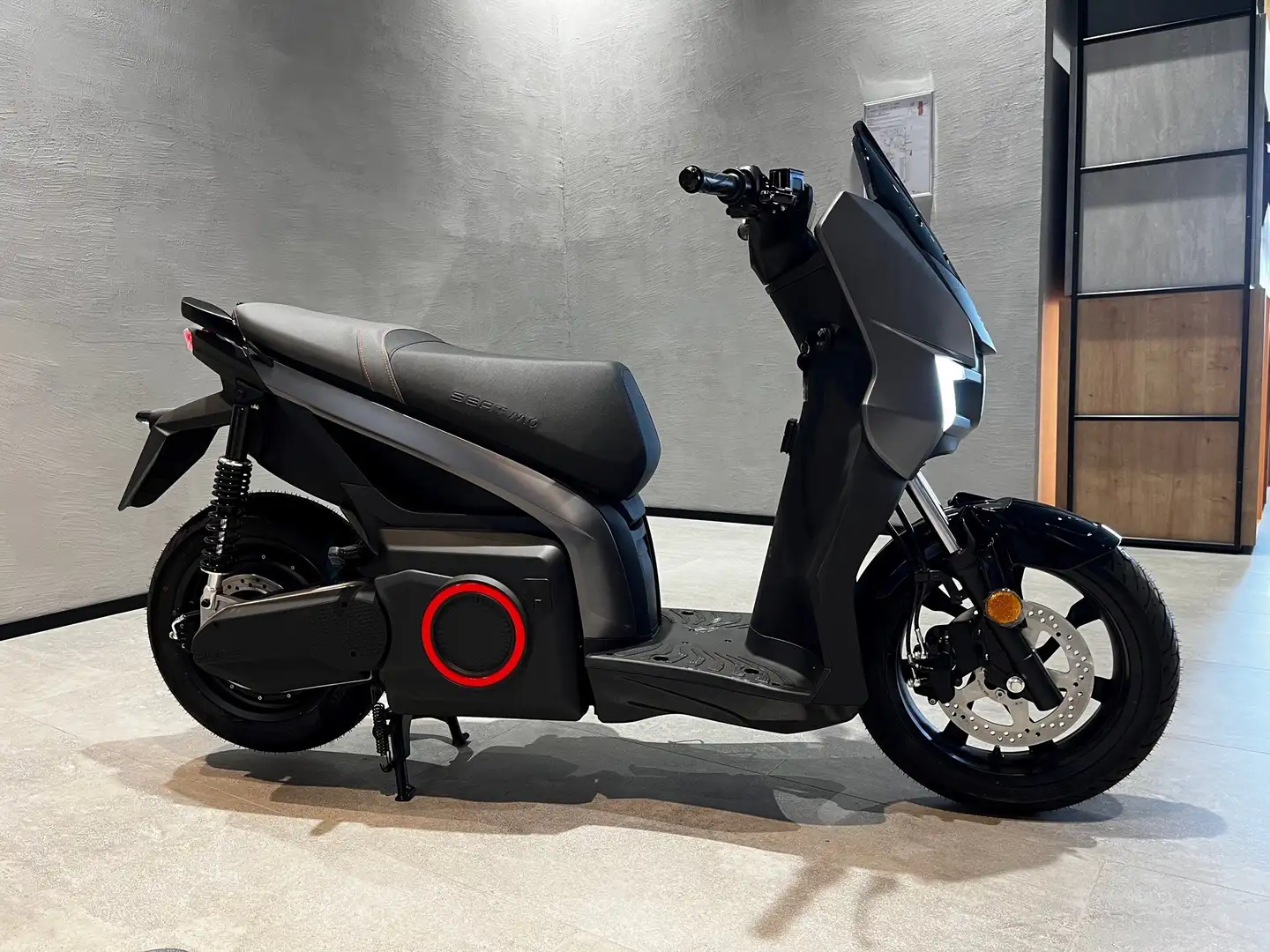 SEAT MO S01 CONNECTED Grijs - 2
