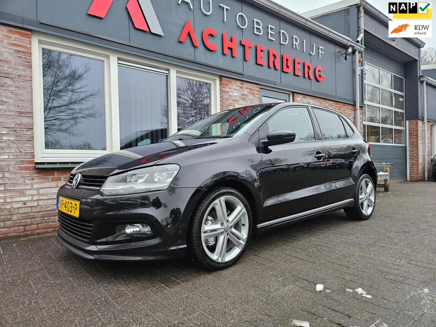 Volkswagen Polo 1.0 TSI Highline R-Line! LED! Carplay! Navigatie! Schwarz - 1