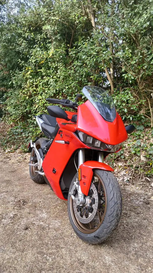 Zero Zero SR/S 2025 Rojo - 1