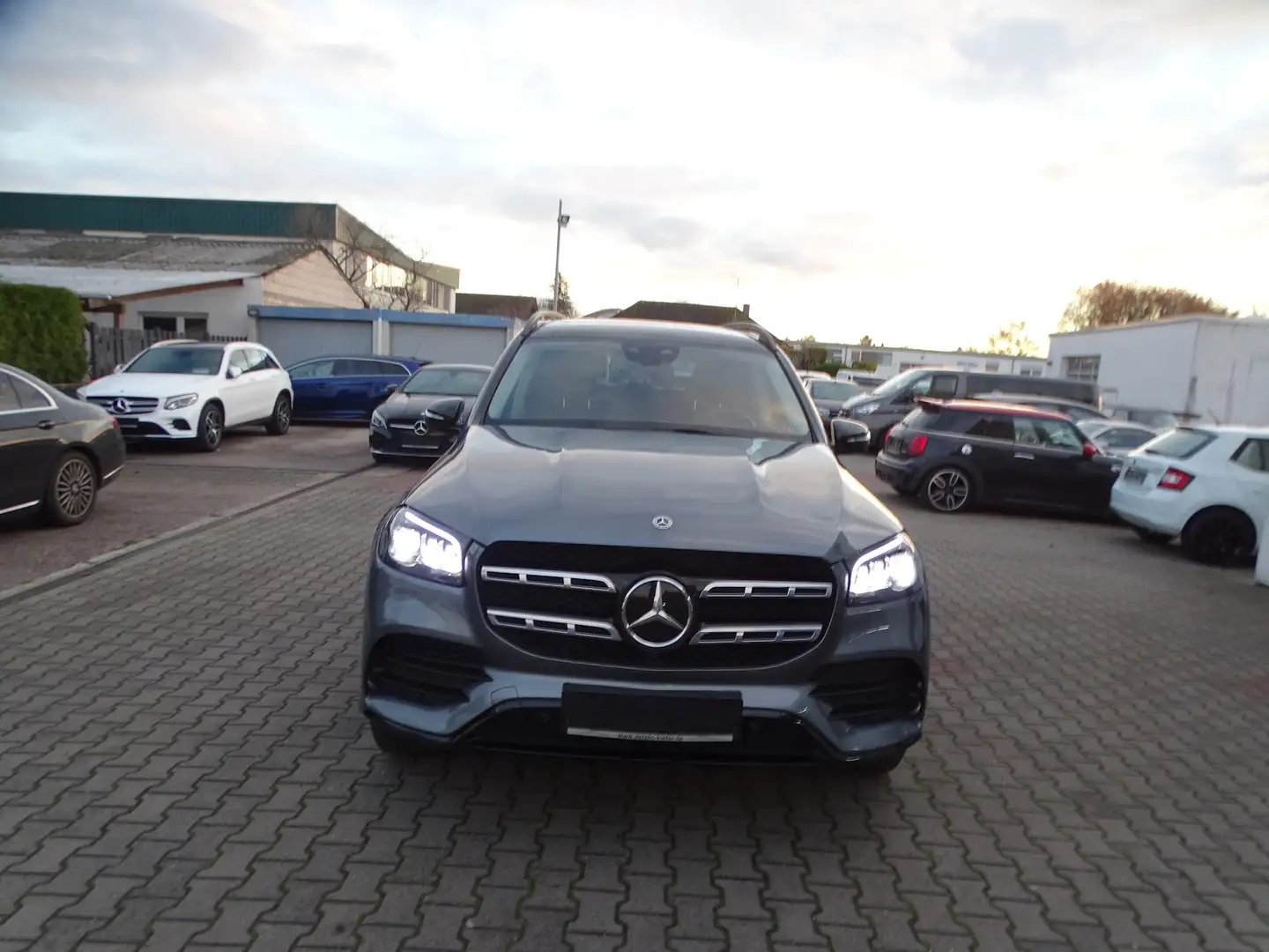 Mercedes-Benz GLS 400 d 4M AMG Line, Standheizung, Panoramadach, Distron Серый - 2