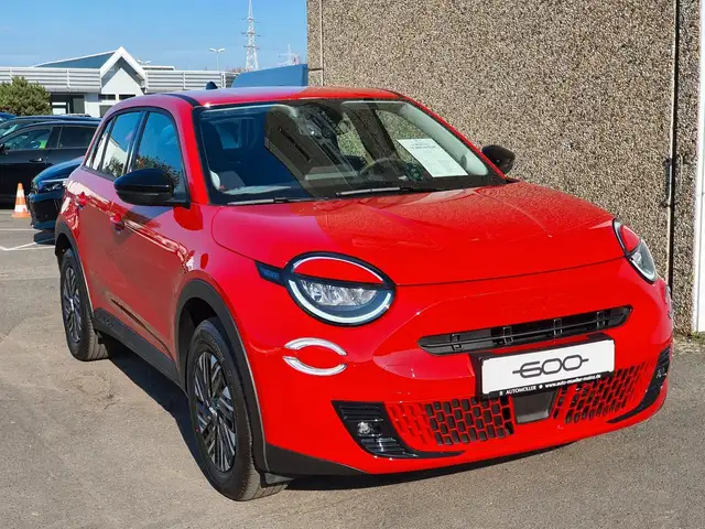 Fiat 600e "Red" - LED, CarPlay, PDC - versch. Modelle