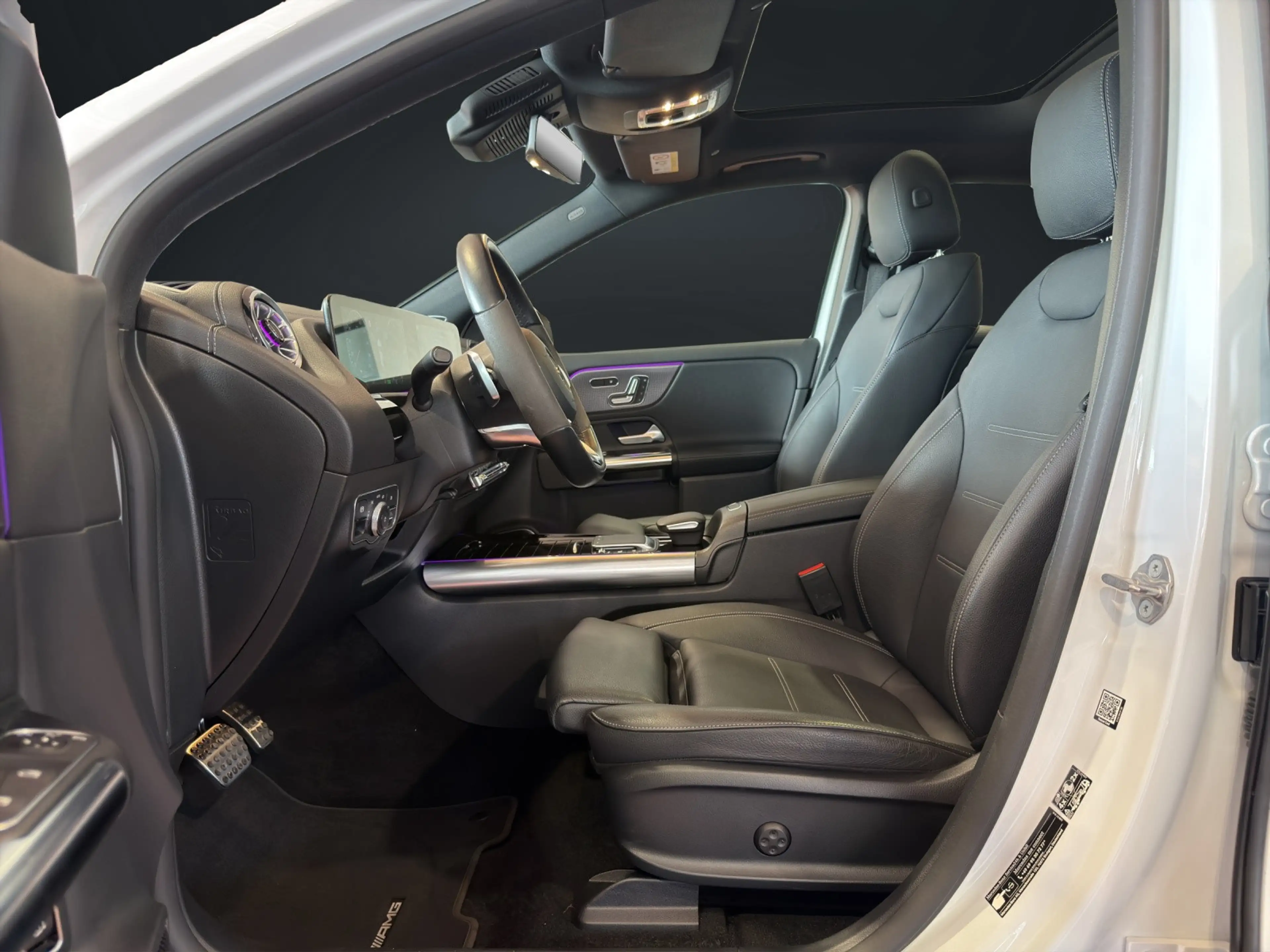 Mercedes-Benz EQA 250 | AMG Line | Pano | ACC — photo 10