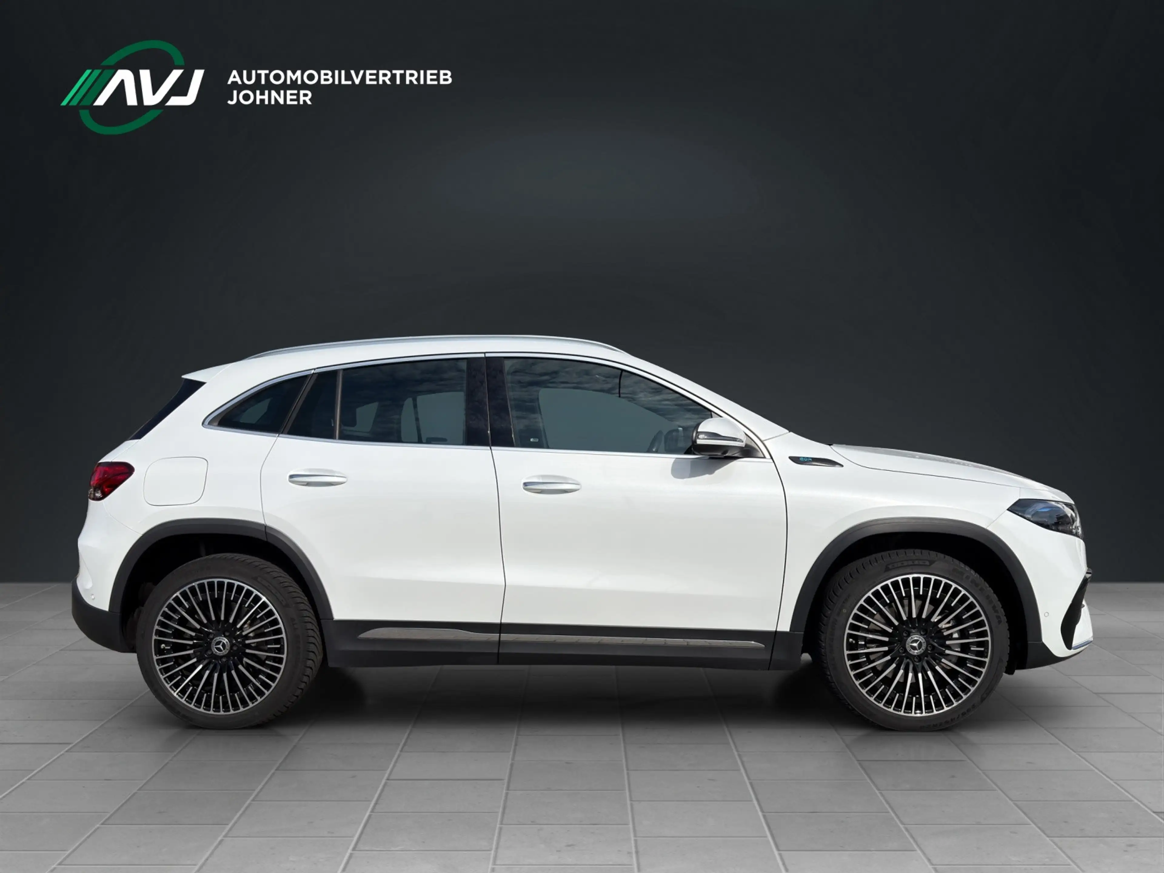 Mercedes-Benz EQA 250 | AMG Line | Pano | ACC — photo 6